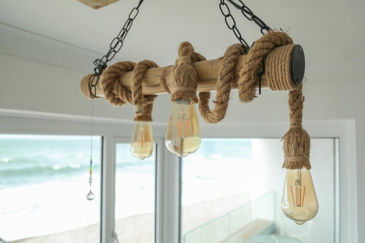 Tides - Beach Front Apartment In Bracklesham Bay Чичестър Екстериор снимка